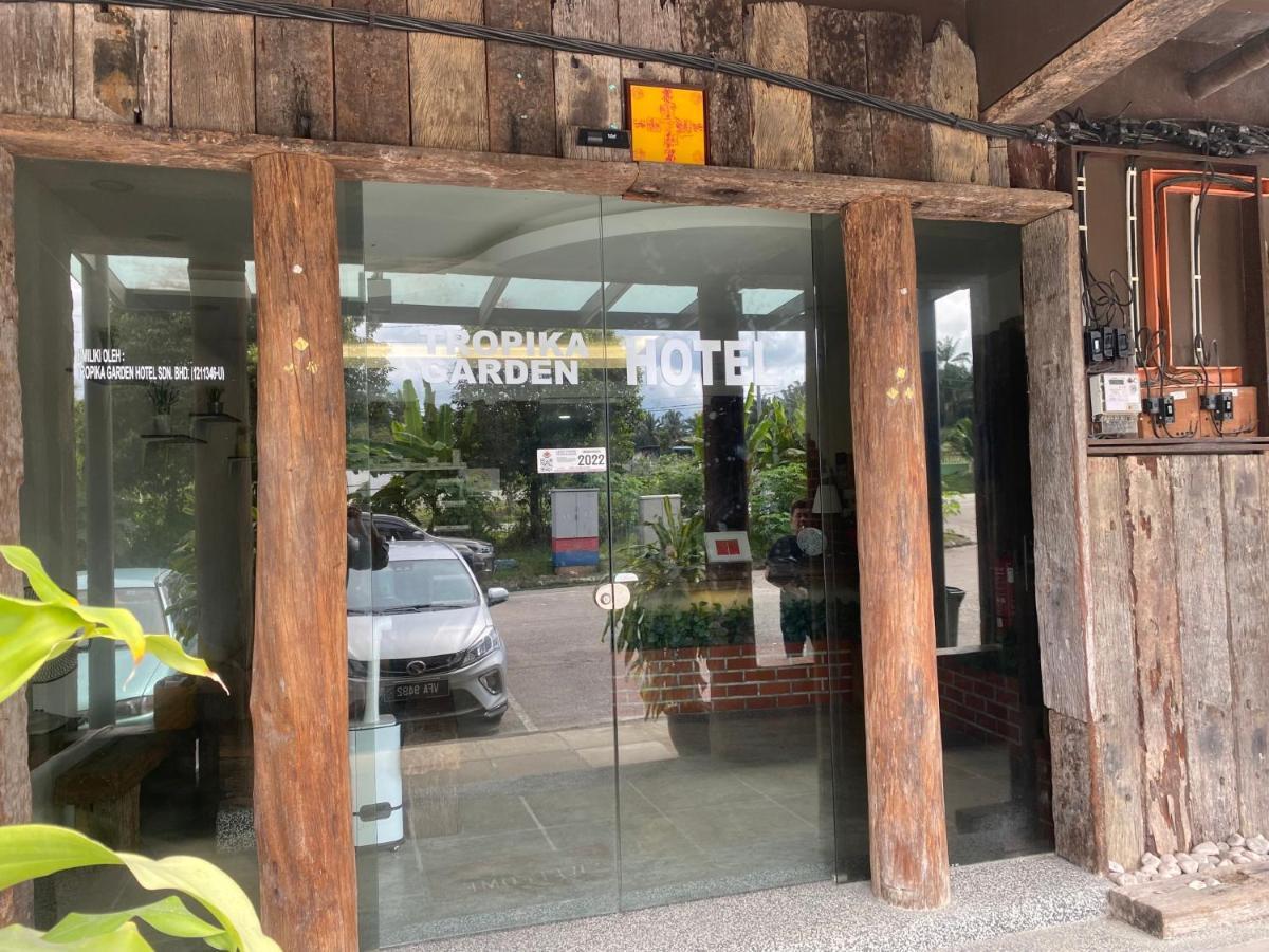 Hotel Tropika Garden Kulai 2*
